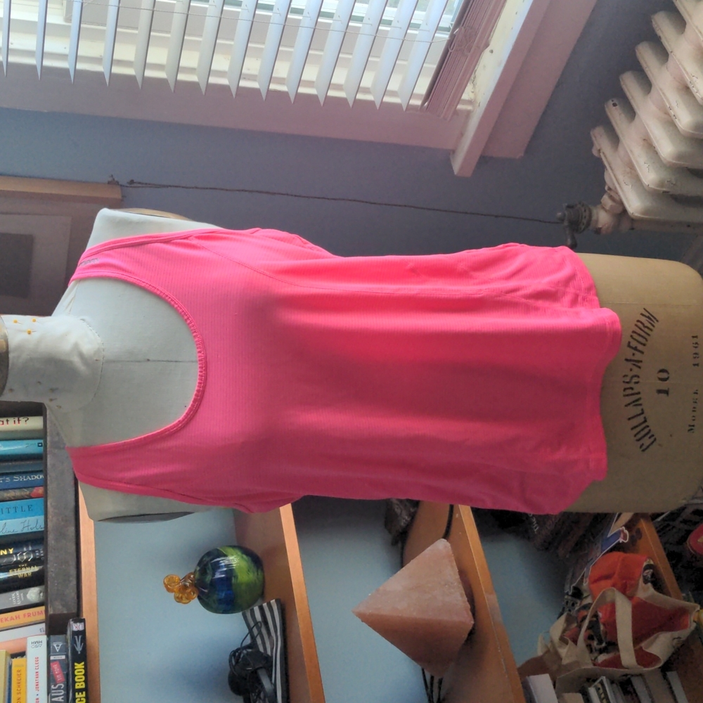 Reebok szLg hot pink running/yoga tank